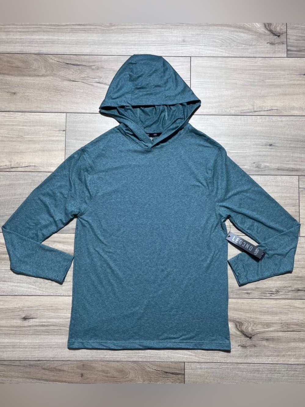 LEG3ND Mens Inspire Long Sleeve Pullover Hoodie Size Small Silver Pine Tonal
